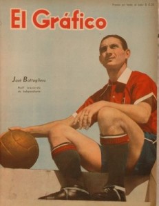 Pepe Battagliero pasó de Atlanta a Independiente a cambio de perder el partido. Con los Rojos, jugó 156 partidos, entre 1941 y 1948.