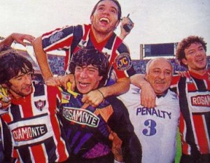 4 de junio de 1994. Un festejo monumental. Chacarita superó a Tigre y ascendía al Nacional B. 