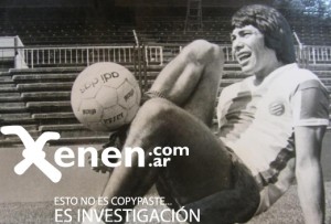 Cholo Periquito. En el Español de Barcelona jugó 21 partidos y marcó 2 goles, entre 1978 y 1979.