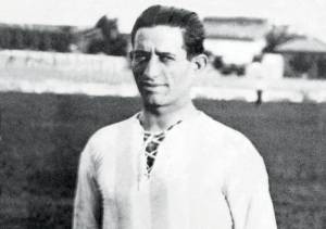 El rosarino Julio Libonatti fue el autor del gol en la final ante Uruguay. Un mito de su tiempo. Fue el primer futbolista nacional transferido al Calcio italiano.