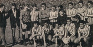 6 de agosto de 1967. El equipo de Estudiantes que goleó 3 a 0 a Racing y se consagró campeón del Metropolitano de aquel año. El primer equipo chico en gritar campeón.